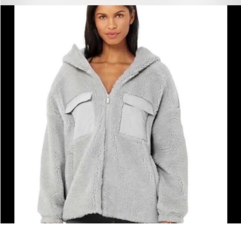 ALO YOGA Cargo Sherpa Teddy Jacket - Dove Grey Small  (Oversized)